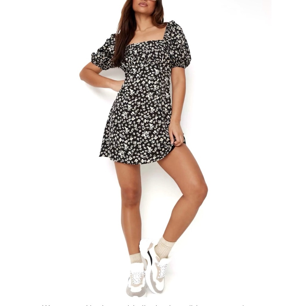 H&M Women’s Floral Puff-Sleeve Romper